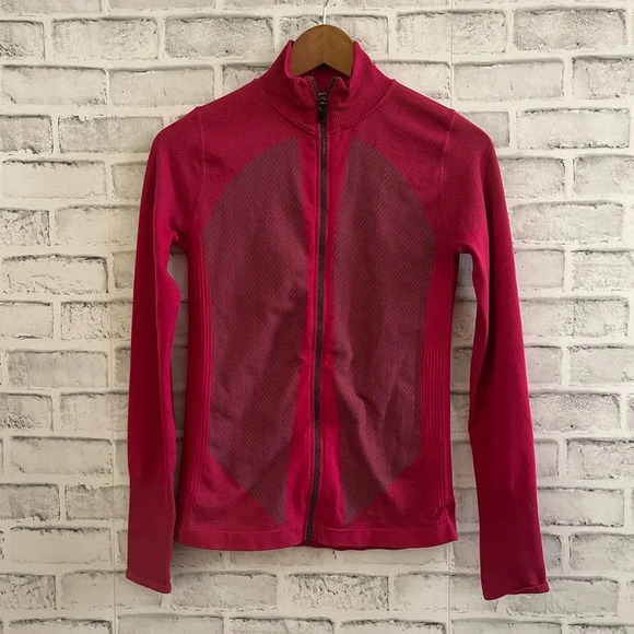 Women’s Fabletics Nora Cranberry Dark grey full zip compression style jacket S - Picture 2 of 6